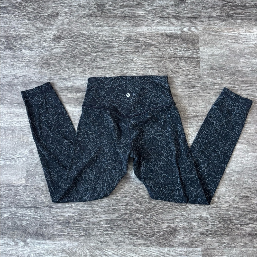 Patterned Lululemon Leggings.